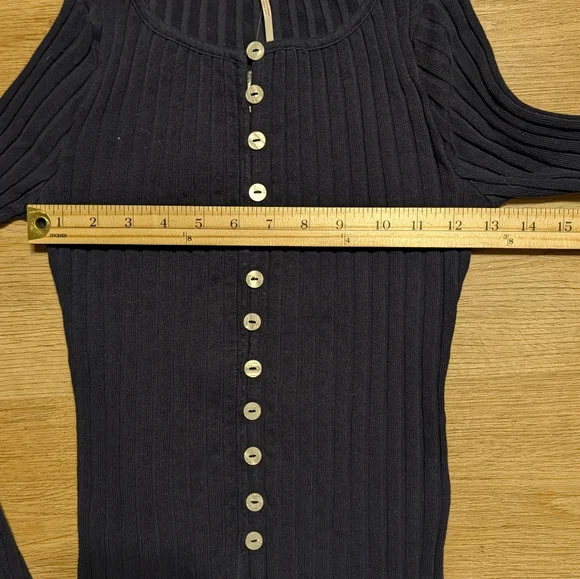 Free People NWOT Tilly Rib Long Sleeve Button Up Top in Navy sz SML & XS - Picture 5 of 14